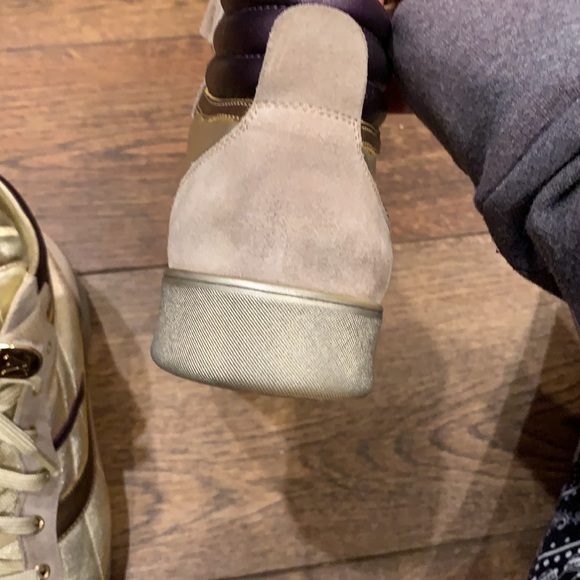 Authentic Louis Vuitton sneakers - Picture 7 of 7